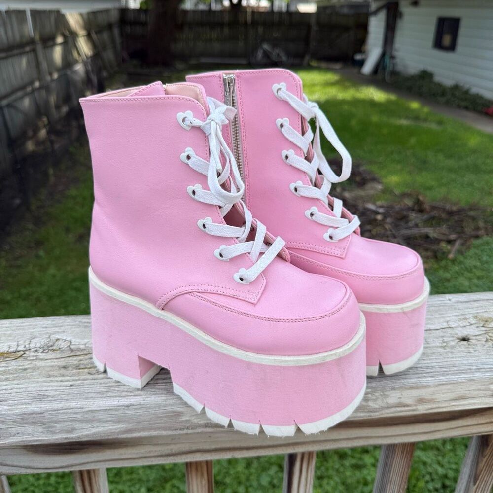 Demonia Women’s Pink Platform Combat Boots Heart Eyelets Size 6 Y2K Kawaii